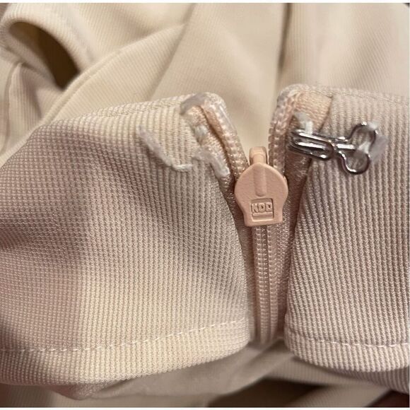 Anthropologie En Saison Cream/Ivory Slim Seamed Slit Hem Pants - Picture 8 of 8